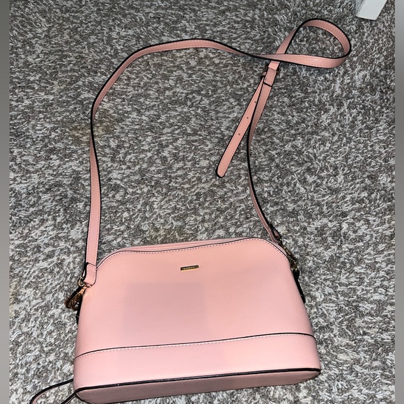 Lovevook crossbody - Picture 1 of 3